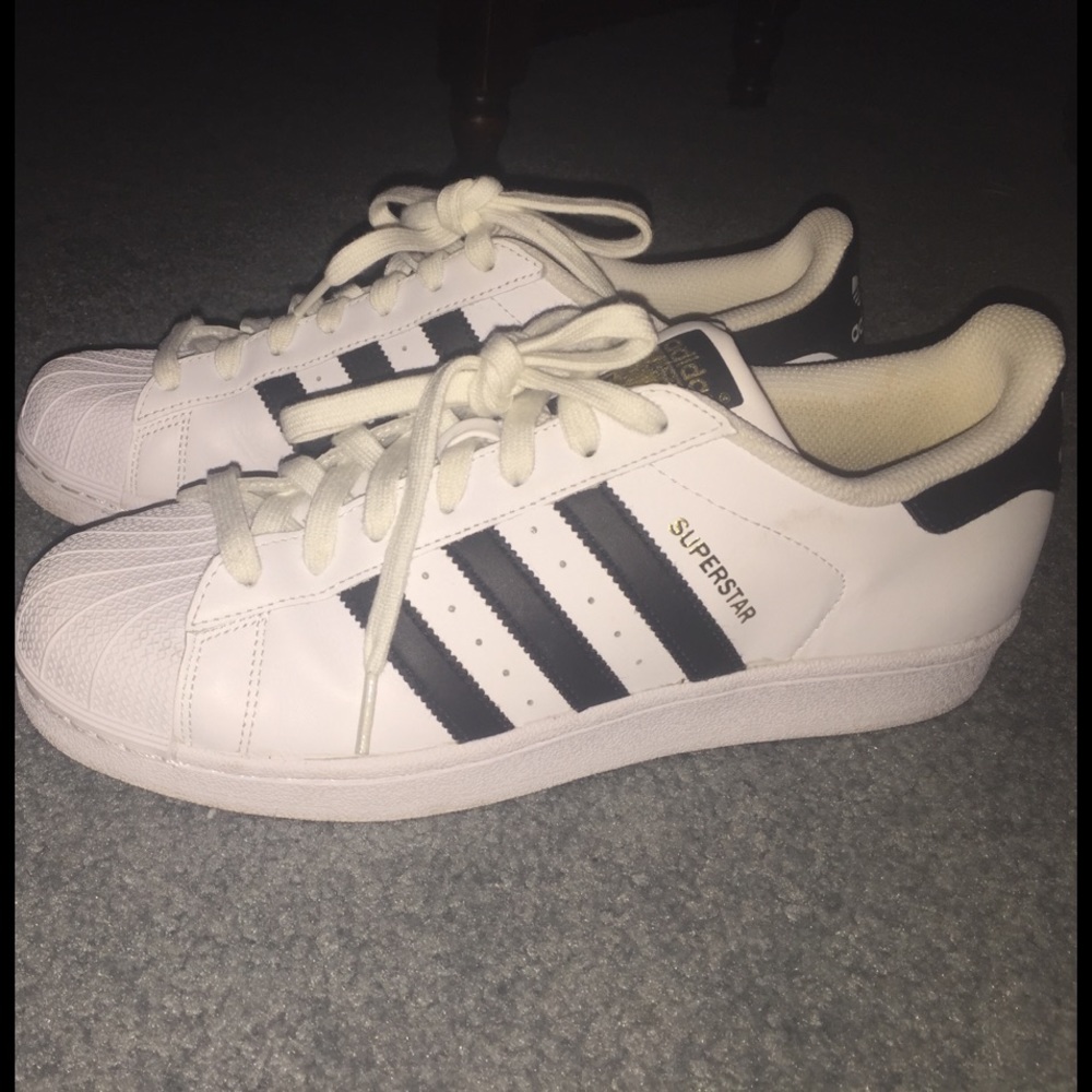 Adidas superstars sneakers women's US size 8.5