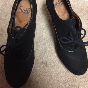 Sofft black leather heals