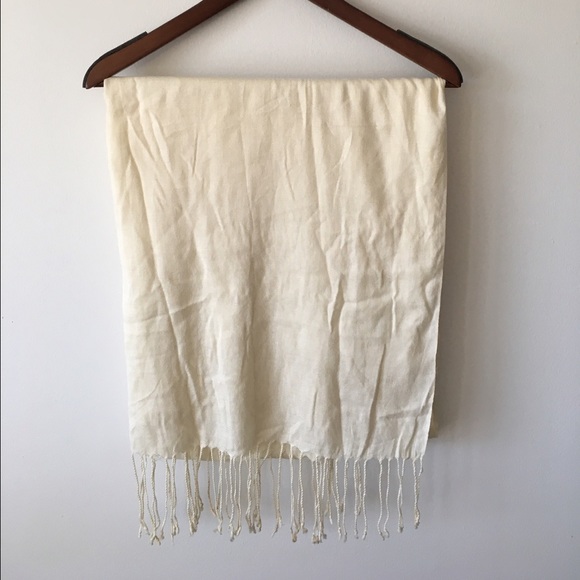 United Colors of Benetton Scarf - Picture 2 of 4