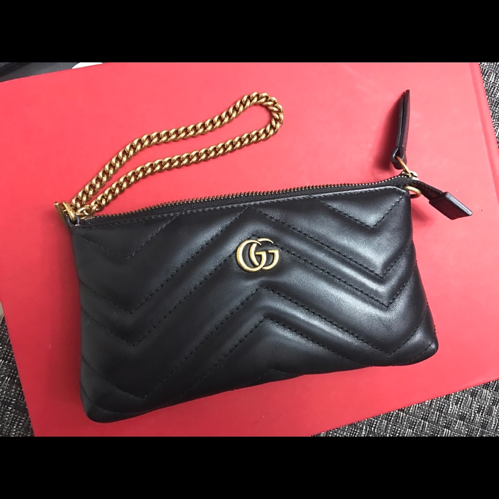 ❌SOLD❌ Gucci GG Marmont mini chain bag wristlet