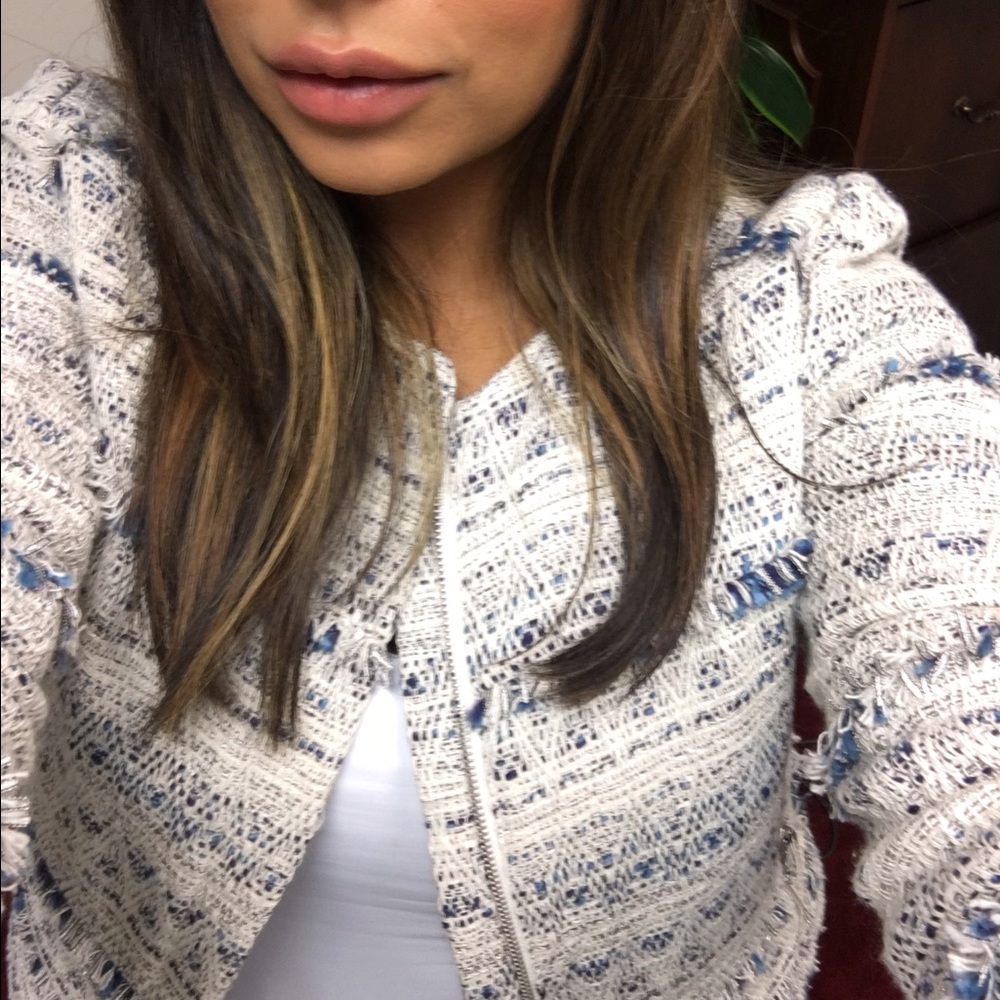 Meet your Posher, Halai