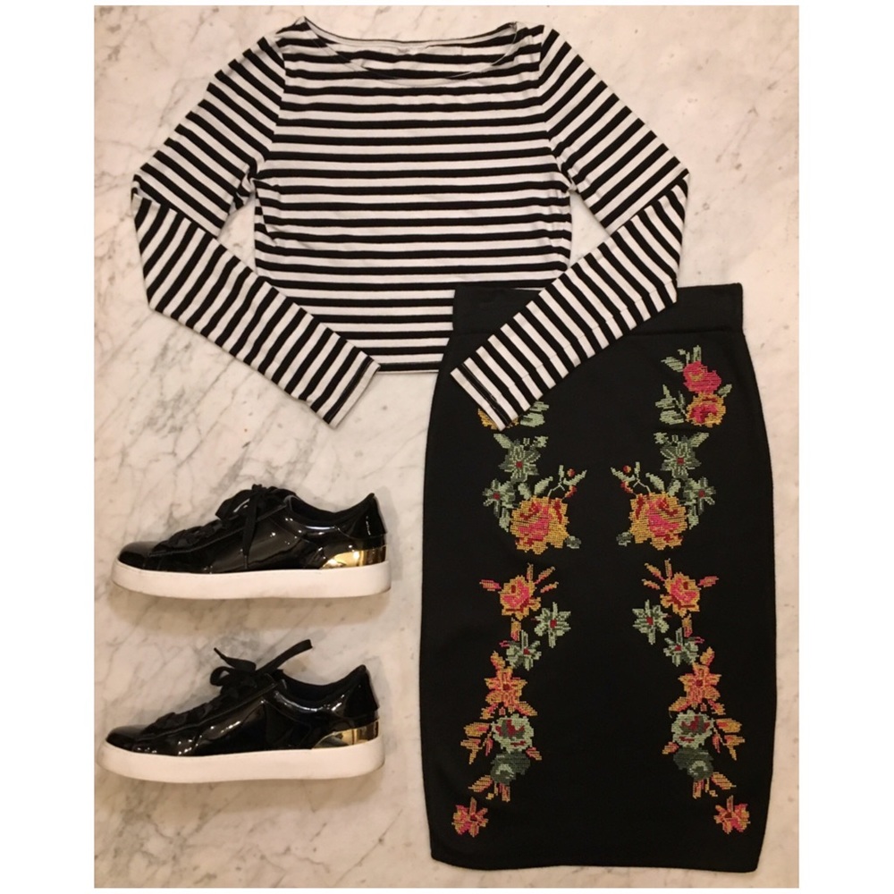 Pencil skirt w/ cross-stitch floral embroidery