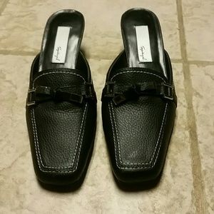 Speigel leather short heel shoe