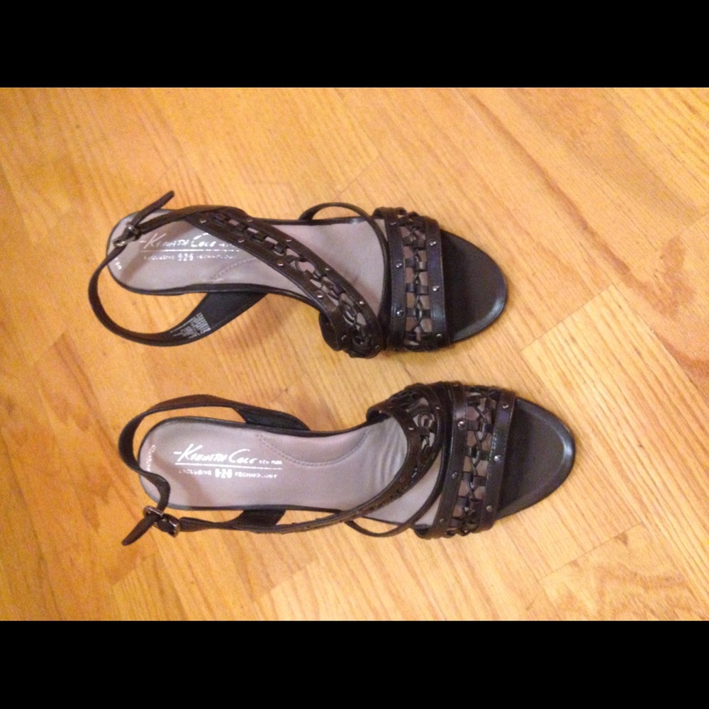 Kenneth Cole Black Heels