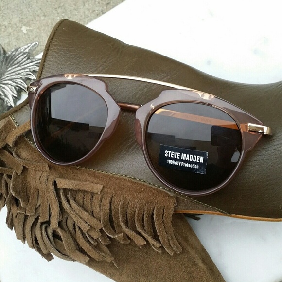 Steve Madden Accessories - NWT Steve Madden SM875101 Nude Womens Sunglasses