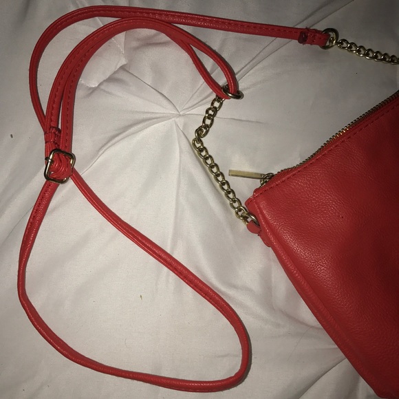 H&M Red Cross Body Bag w/ Adjustable Buckle Strap - Picture 5 of 6