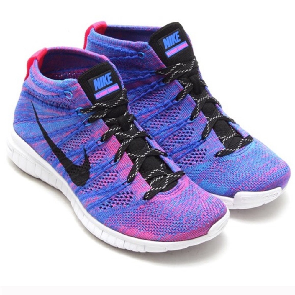 ISO Nike flyknit chukkas