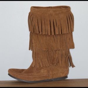 Minnetonka boot