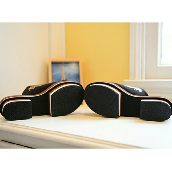 FREE SHIPPING! Clover Canyon ToeRing GETA Sandals - Picture 3 of 5