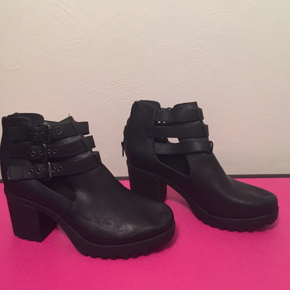 Black heeled booties