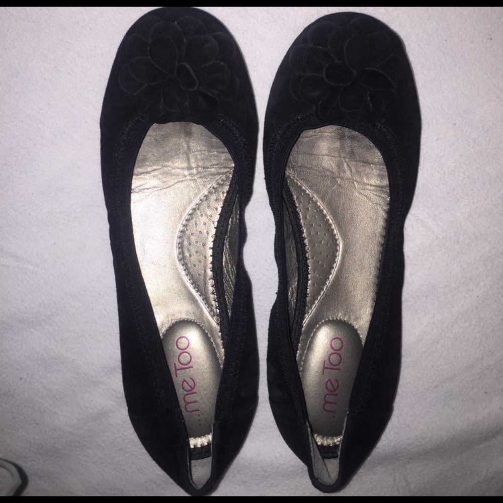 Black flats with flower