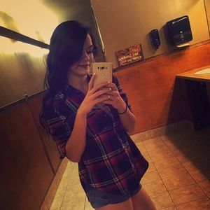 Meet your Posher, Katlyne