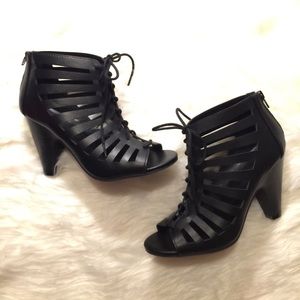 Black Lace Up Chunky Heels/Bootie