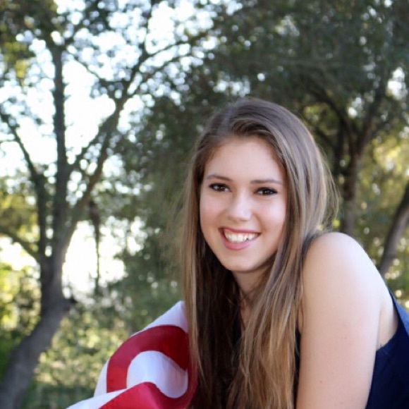 Meet your Posher, Carley - Picture 1 of 1