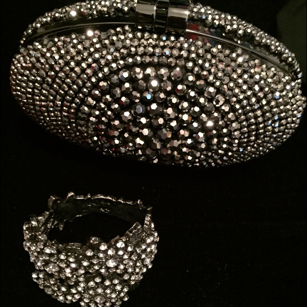 Sondra Roberts clutch NWT - Picture 2 of 3