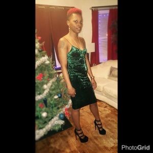 Crushed Velvet Hunter Green Midi