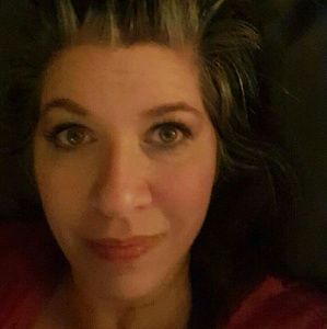 Meet your Posher, Alethea