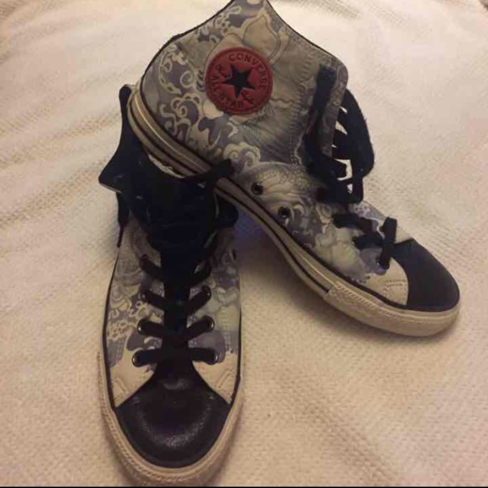 Used converse Dragon 🐉 Design