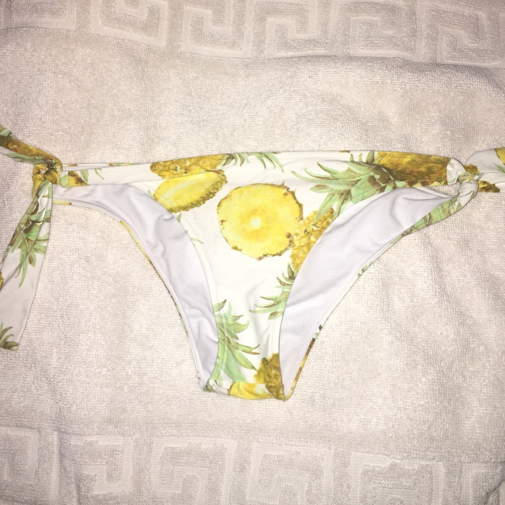 Bikini bottoms