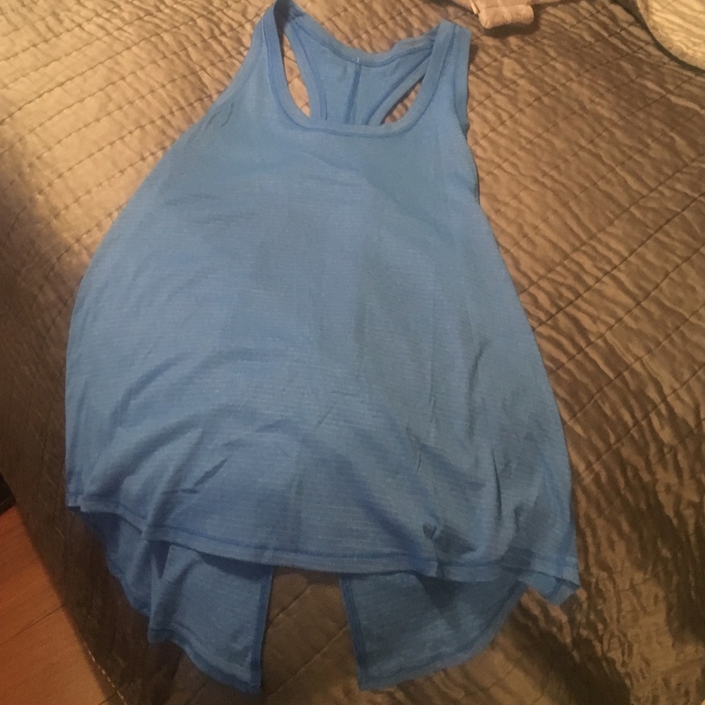 Never worn Lulu top