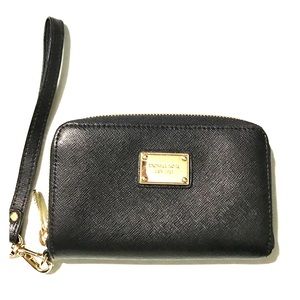 Michael Kors Tech Wallet Wristlet iPhone4