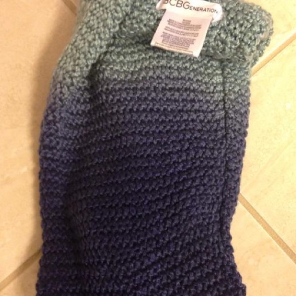 BCBGeneration ombré infinity scarf - Picture 5 of 5