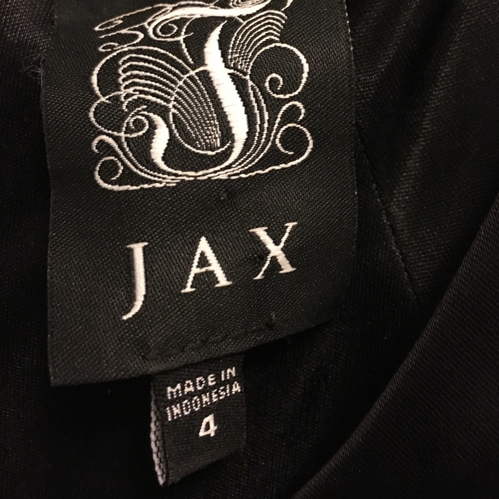 Jax dress - Picture 3 of 4