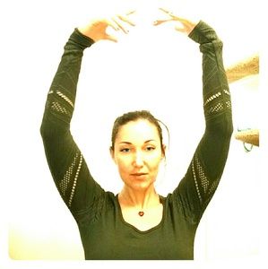 Fabletics NWOT medium lacey cutouts LS top