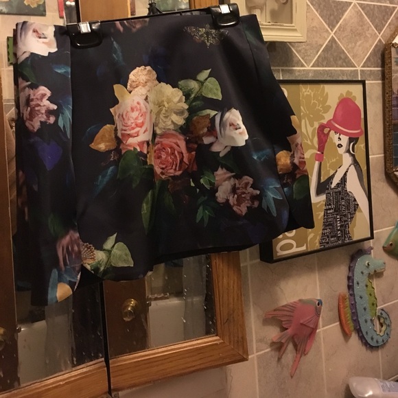 Top shop skirt - Picture 2 of 4