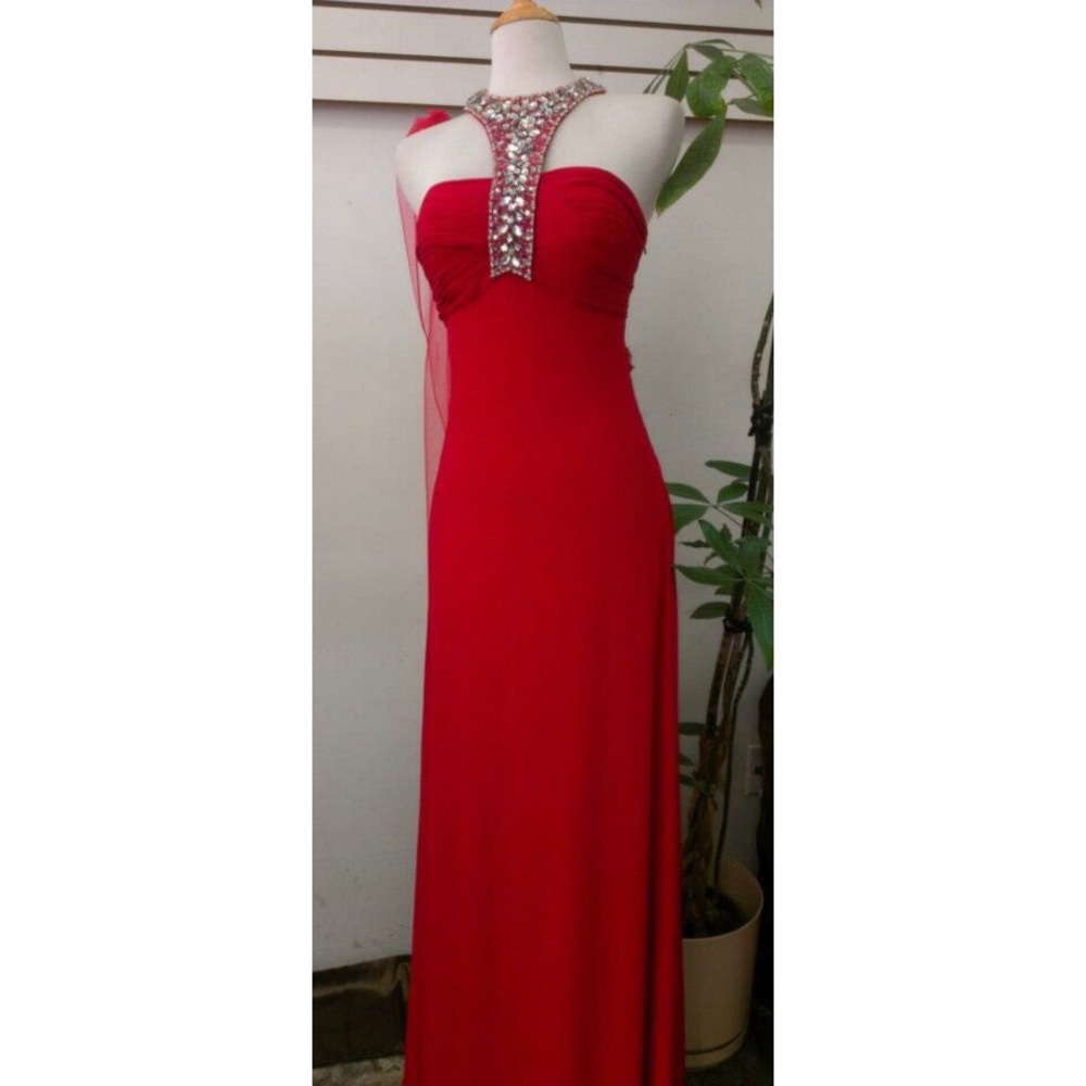 Red prom dress