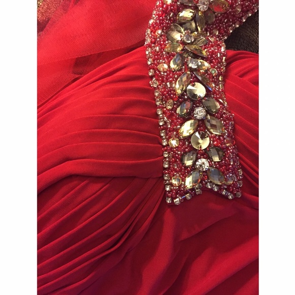 Red prom dress - Picture 3 of 4