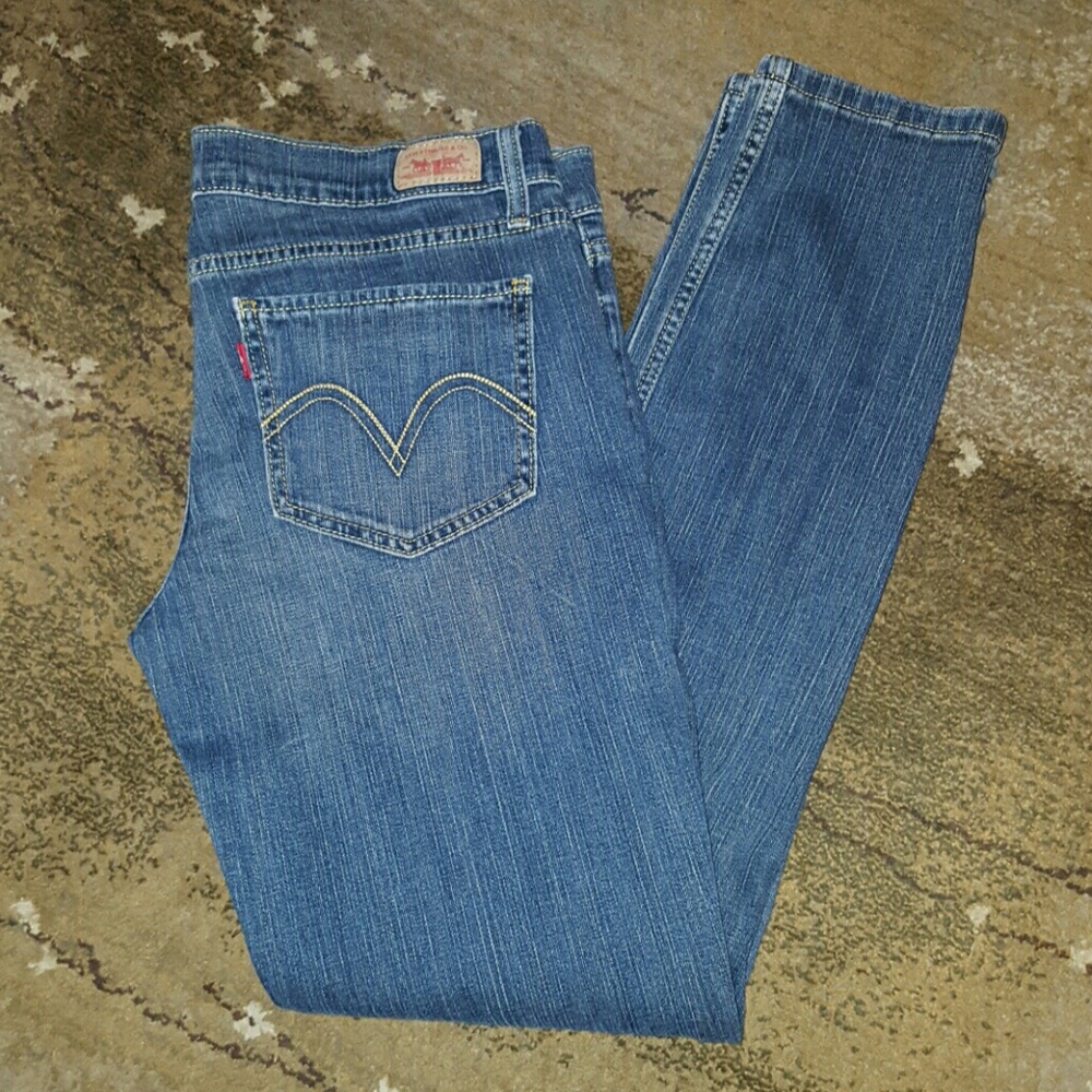 Levis