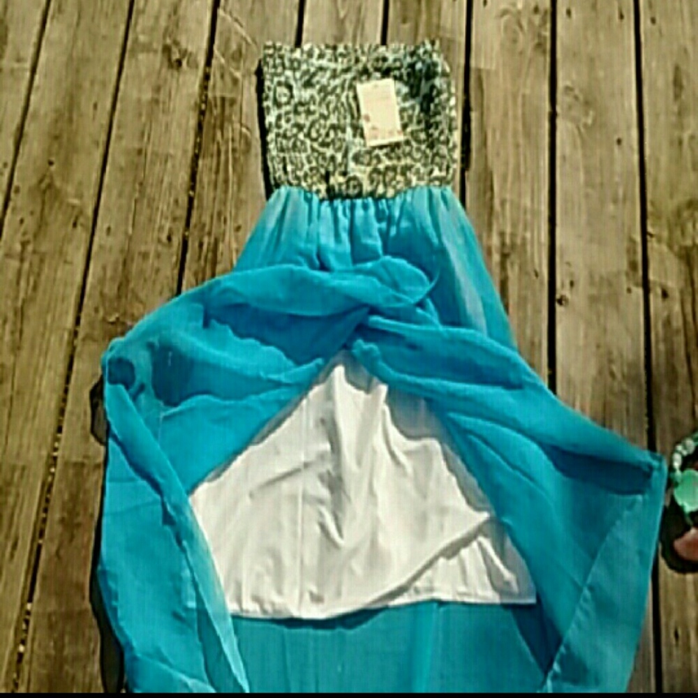 Hi-Low, strapless dress