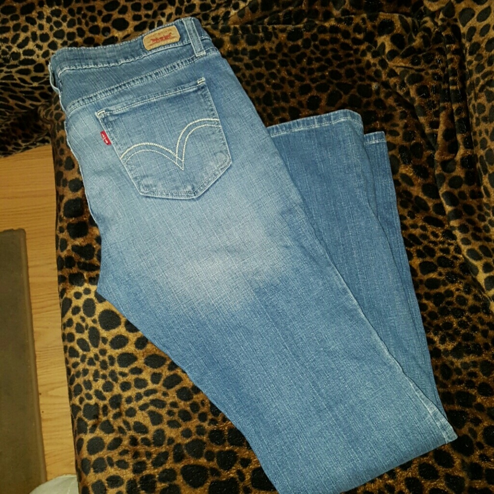 Levis