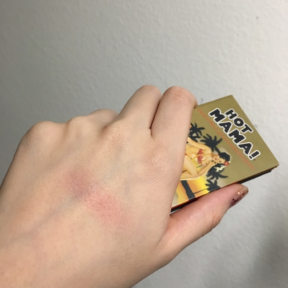 The Balm Hot Mama Blush 💖