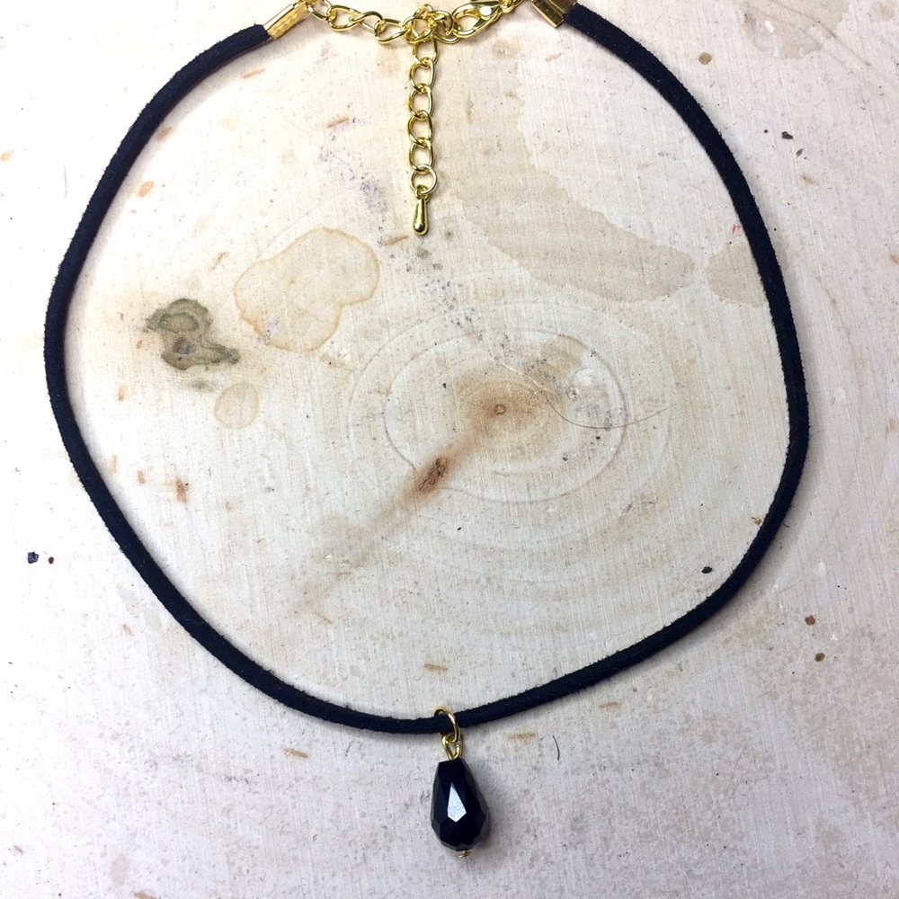 Faceted glass drop choker