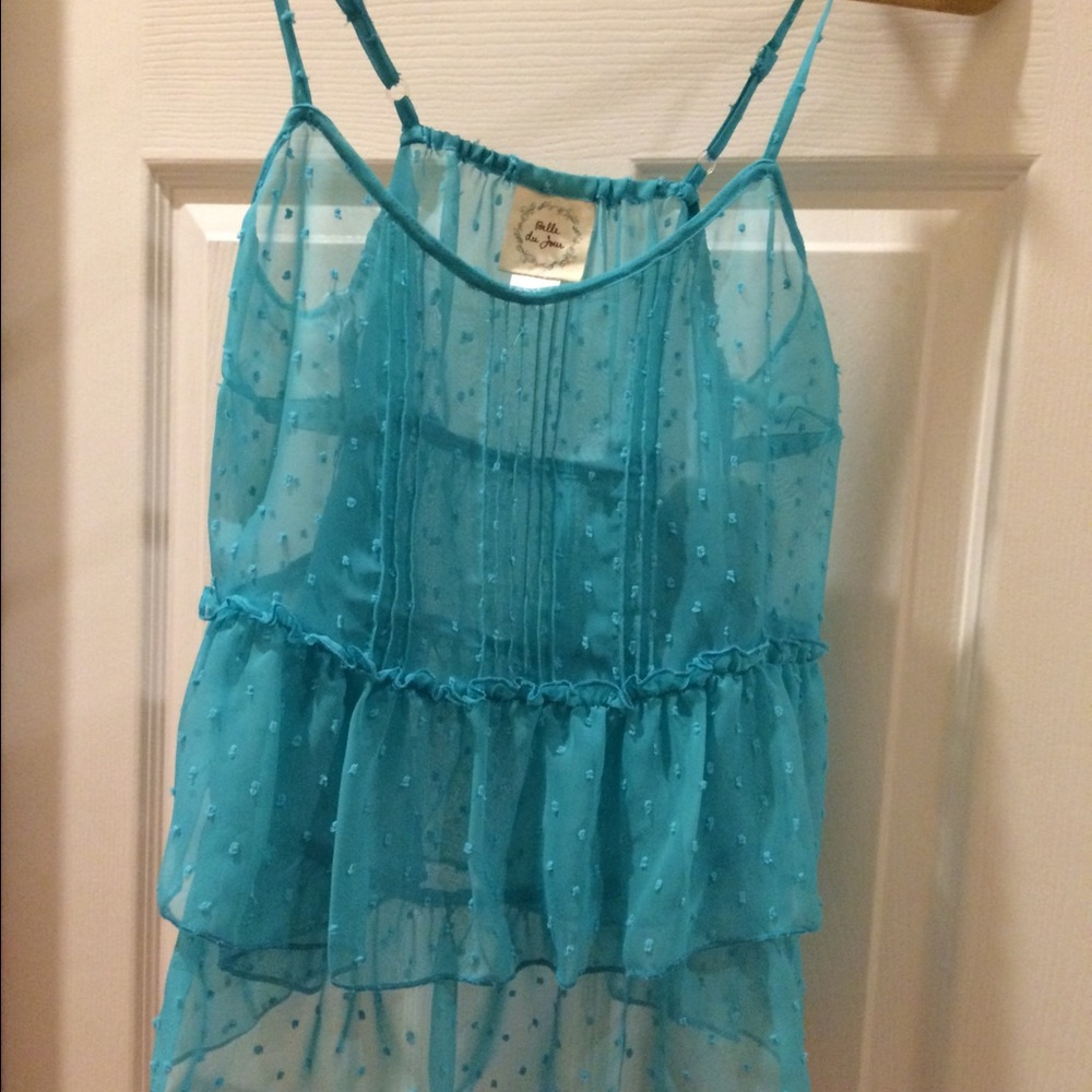 Junior's Size Small Belle Du Jour Ruffled Top. NWT