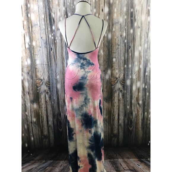 ๐CLEARANCE๐ Blue & Rose Tie-Dye Slit Maxi Dress - Picture 3 of 4