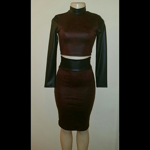 Burgundy and black skirt set - Picture 1 of 4