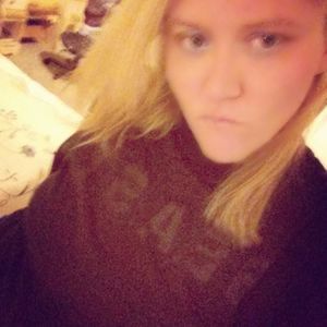 Meet your Posher, Tabitha