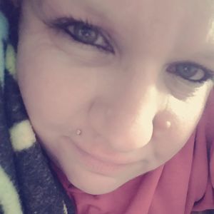 Meet your Posher, Hollie