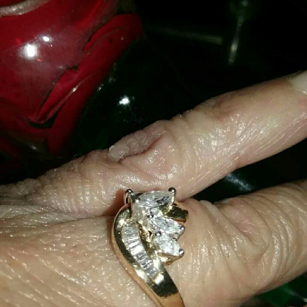 DIAMOND  RING - Picture 3 of 4