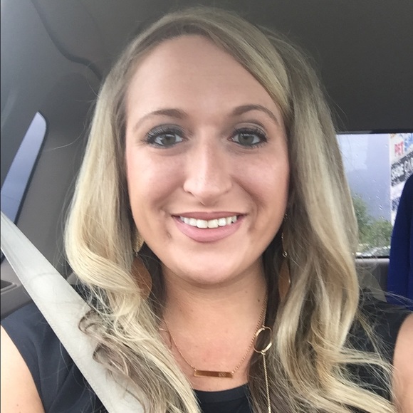 Meet your Posher, Leann - Picture 1 of 1