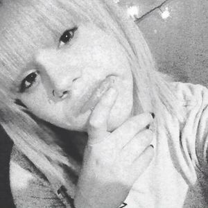 Meet your Posher, Amberle