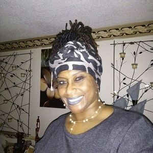 Meet your Posher, Tara