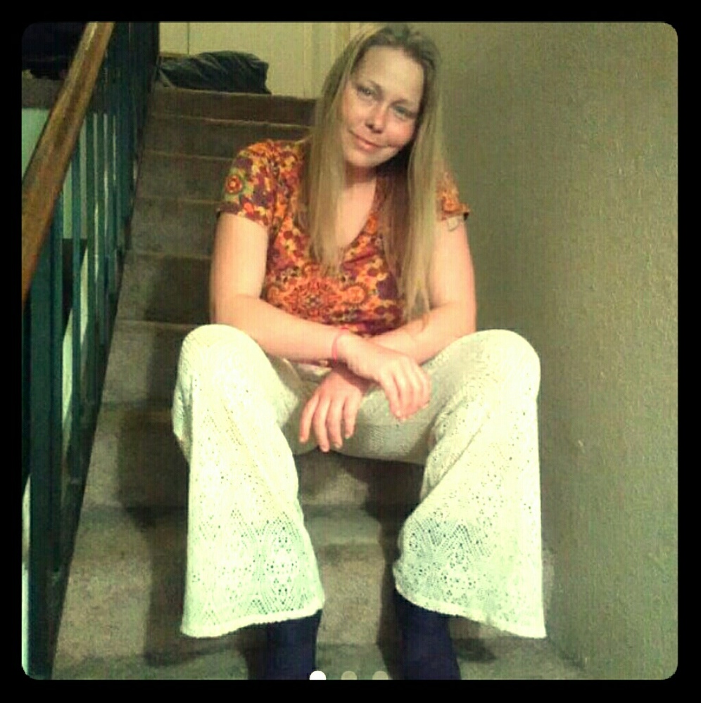 Creme lace patterned pants