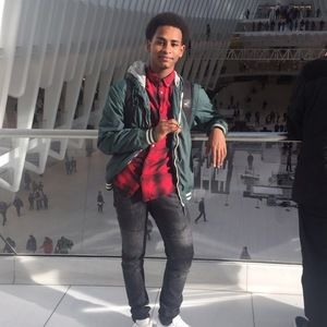 Meet your Posher, Amer