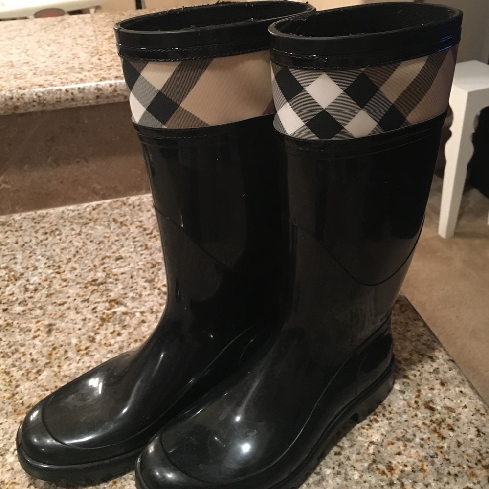 Crossbill Burberry rain boots