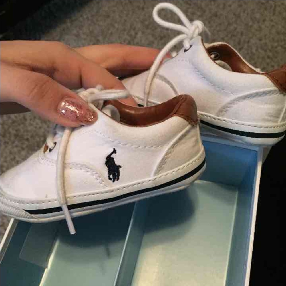 White polo canvas baby shoes