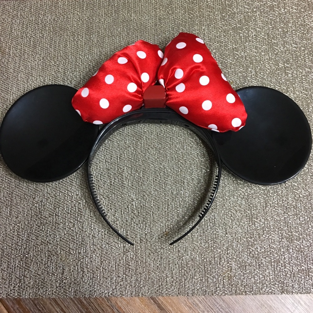 Minnie ears that light up